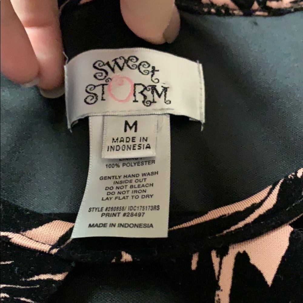 Dress - Picture 7 of 7